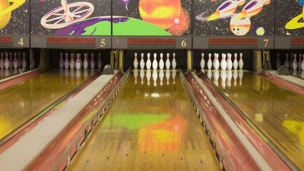 Bowling-alley.