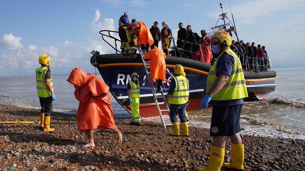 RNLI bring migrants ashore at Dungeness