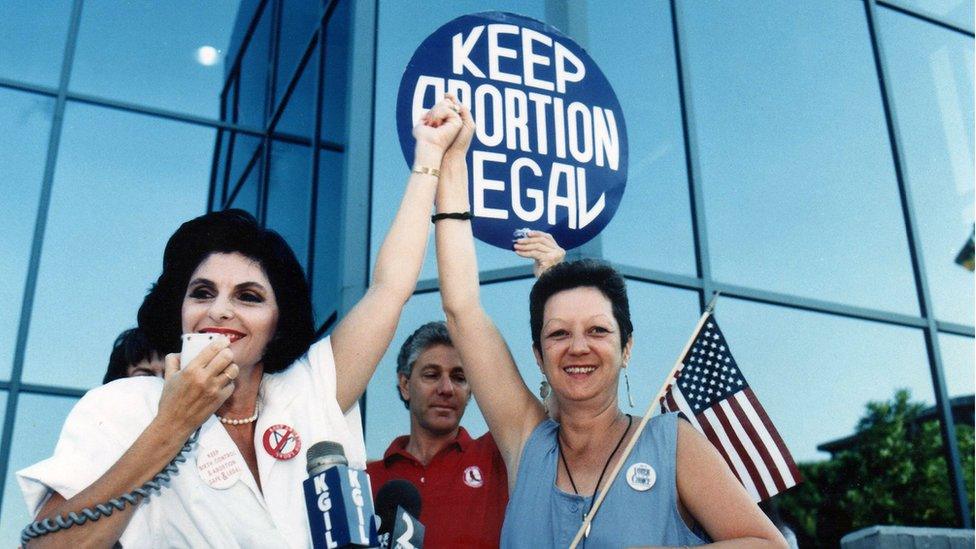 Attorney Gloria Allred and Norma McCorvey pictured in 1989