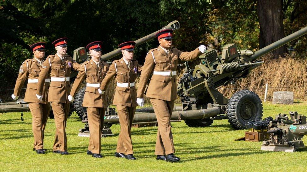 Gun salute in York