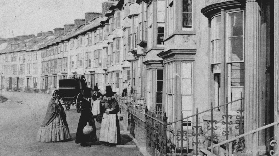 Victorian fashion