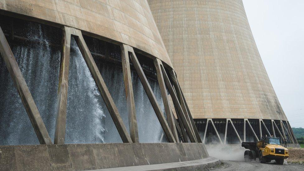 Cooling towers at Drax Power Station