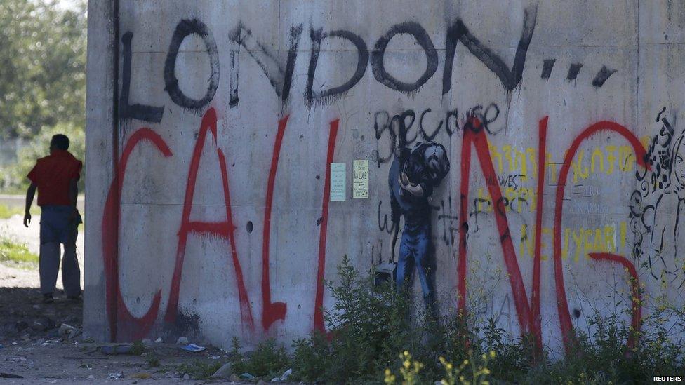 Graffiti which says 'London calling'
