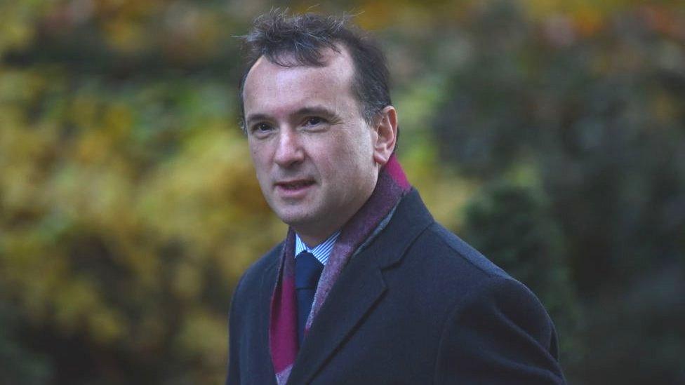 Alun Cairns arriving at Downing Street ahead of Wednesday's Brexit talks