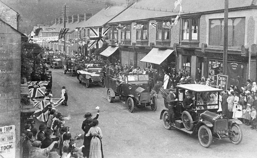 Dathliadau cadoediad yng Nglyn-nedd, 1918