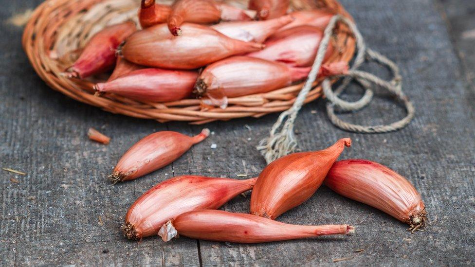 A bowl of shallots