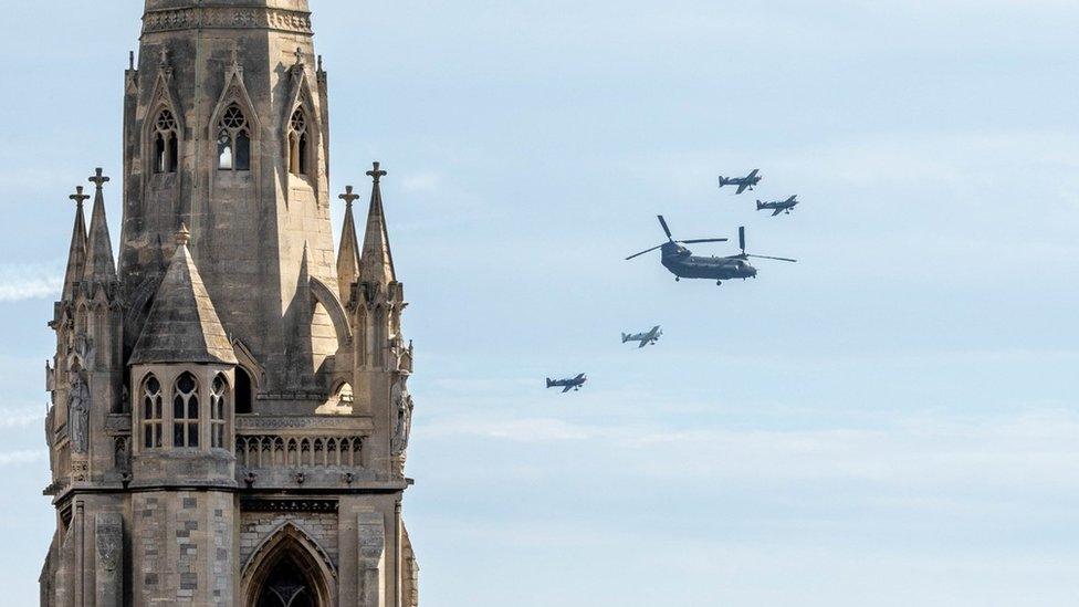 Chinook helicopter and The Blades aerobatic team