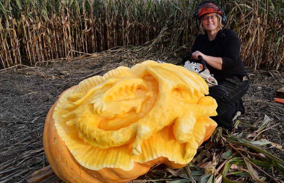 Lorraine Botterill and pumpkin