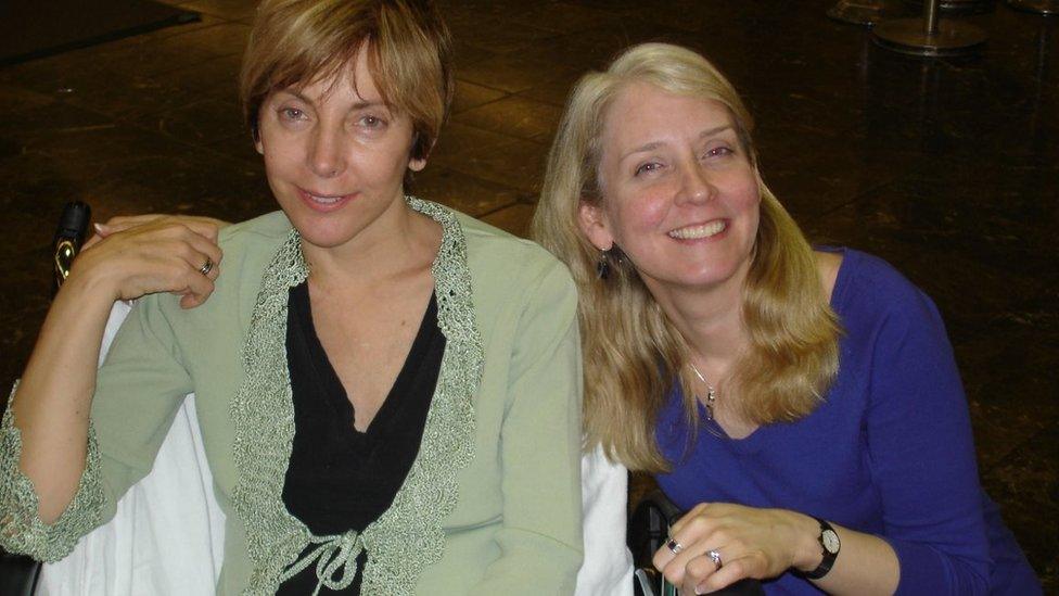 Sally Satel (left) with Virginia Postrel (right) after Satel's transplant in 2006