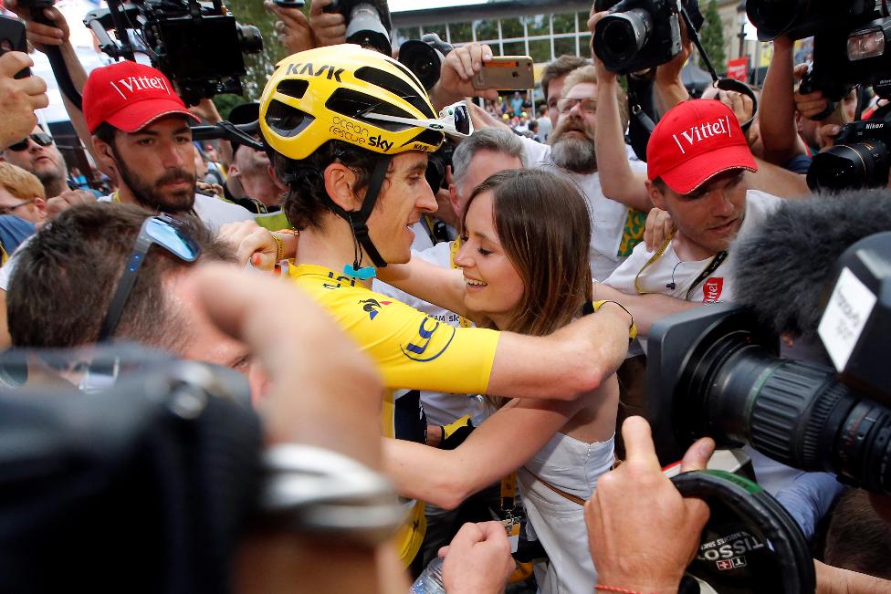 Geraint Thomas and wife Sara embrace in Paris