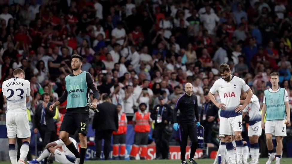 Tottenham team reacting to losing the final