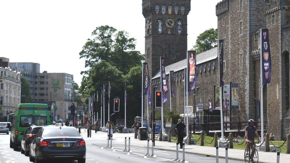 The Welsh government is calling on the council to reconsider plans for Castle Street