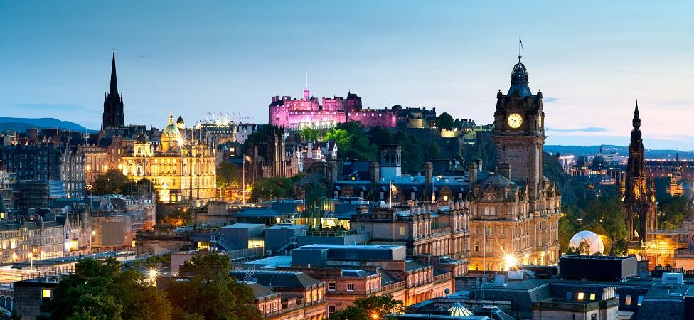 Edinburgh at night