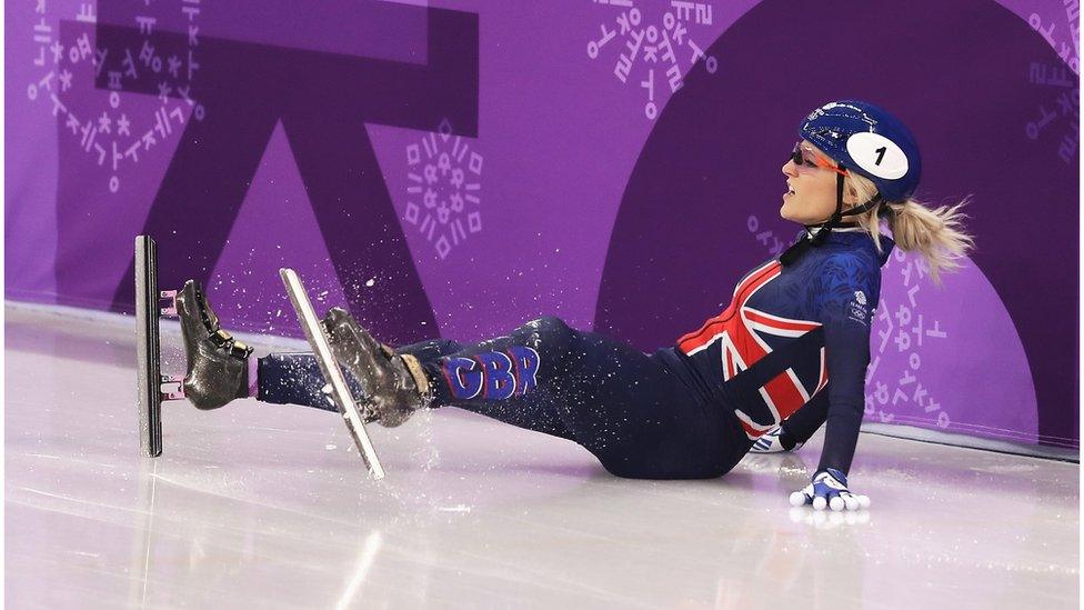 Elise Christie falls