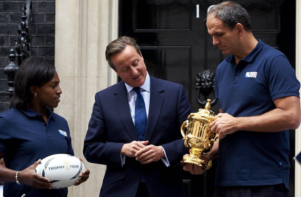 Maggie Alphonsi, David Cameron and Martin Johnson with the Rugby World Cup