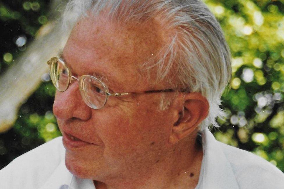 Fred Hoyle at Coton, Cambridge, summer 1999