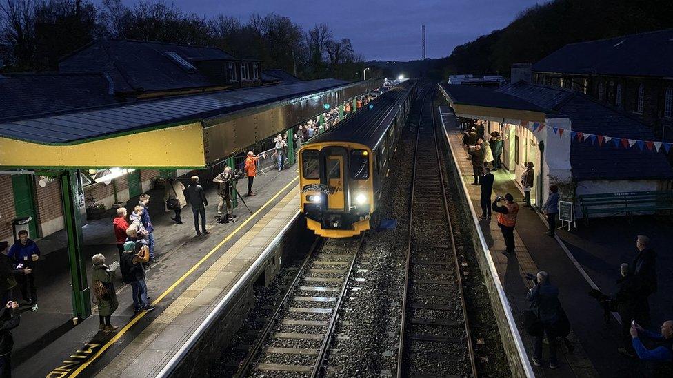 Train on Dartmoor line