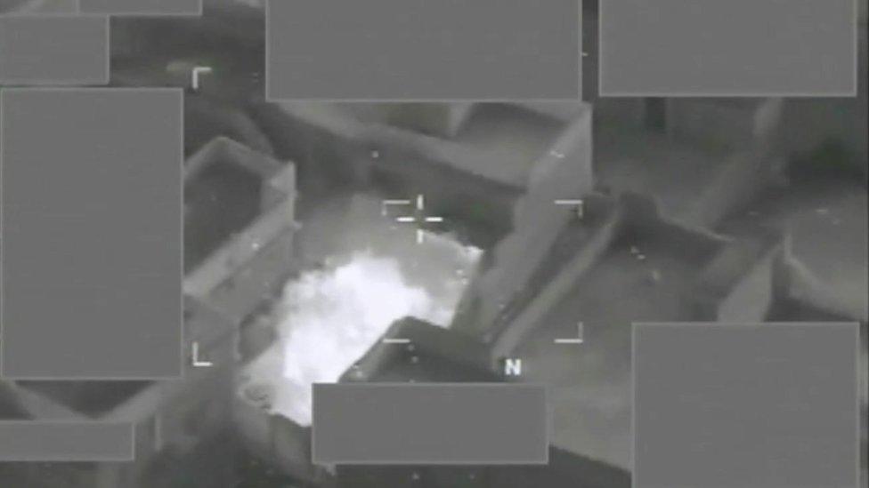 Cockpit footage of an RAF airstrike on an IS artillery position in Mosul