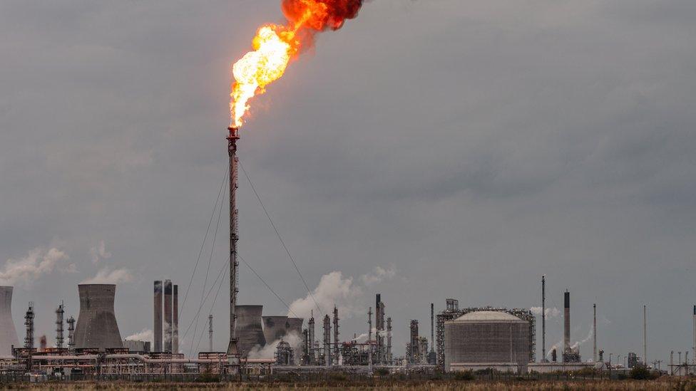 Oil refinery, Scotland