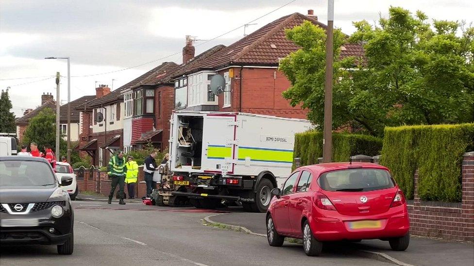 Cordon and officers in Reddish