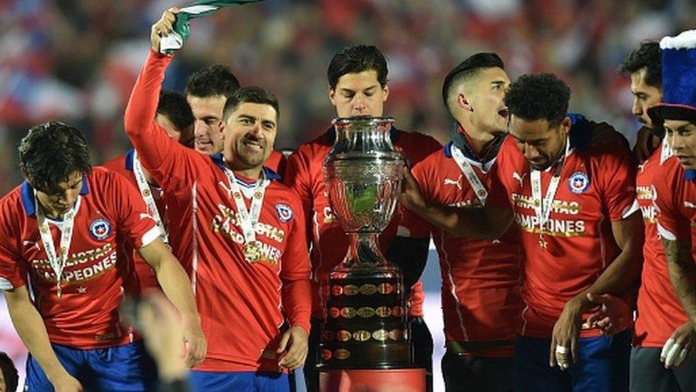 Chile celebrate winning the 2015 Copa America