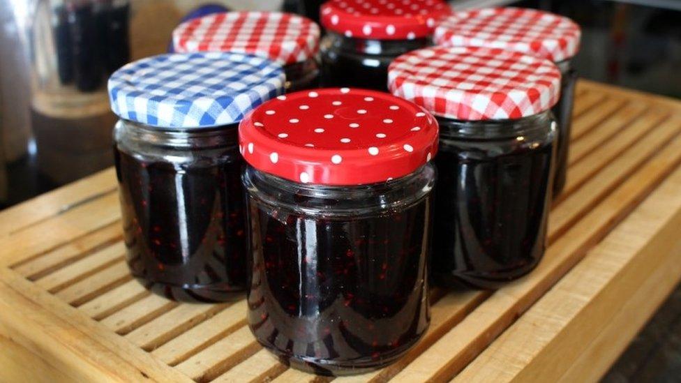 Jam jars