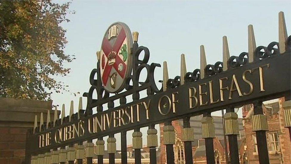 QUB sign