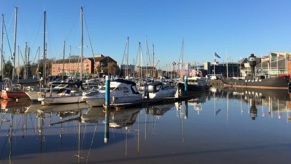 Hull Marina