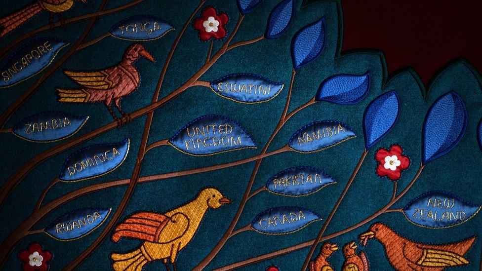 Embroidered leaves