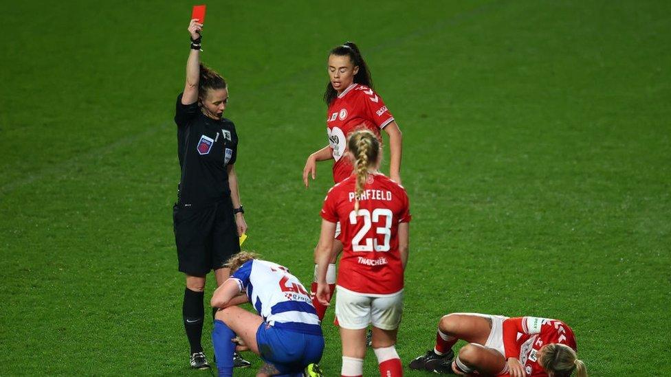 Rebecca-Welch-refereeing-at-FA-Women's-Super-League.