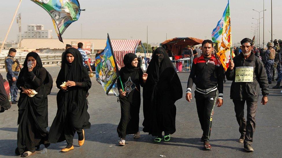 Shia pilgrims walk to Karbala from Baghdad to commemorate Arbaeen (14 November 2016)