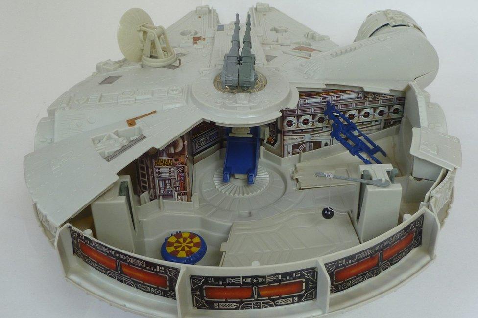 Toy Millennium Falcon