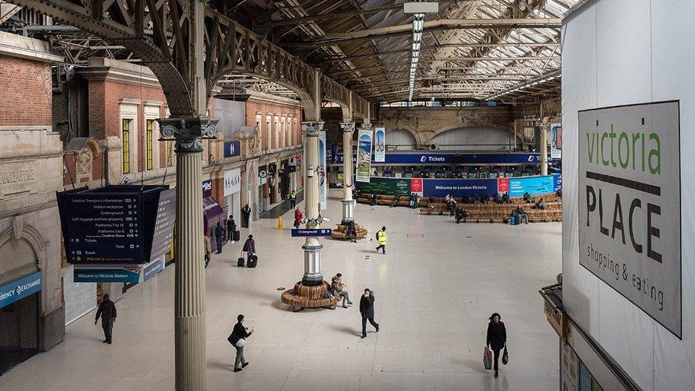 Victoria station