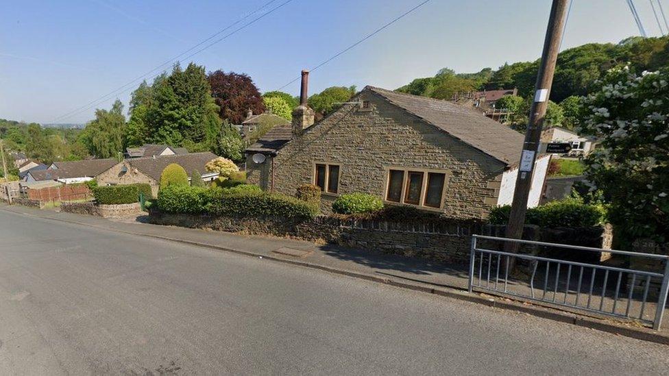 Oakes Lane, Holmfirth