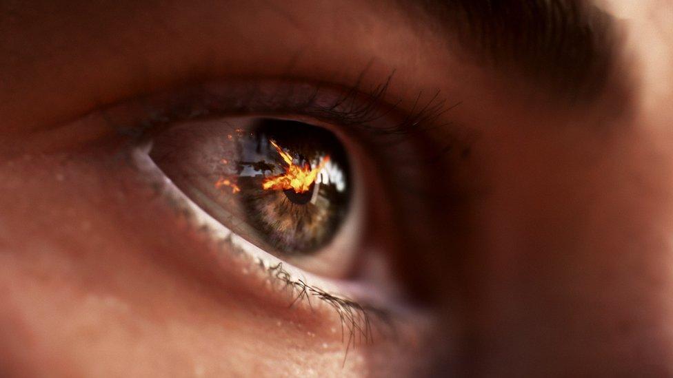 A graphic of an eye from the Battlefield 5 game