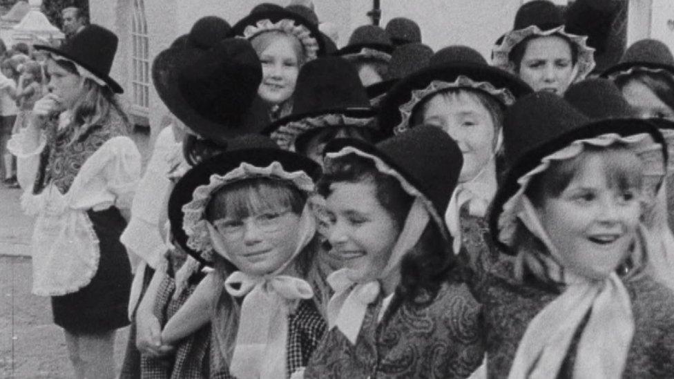 Girls at the Urdd in Llanelli in 1973