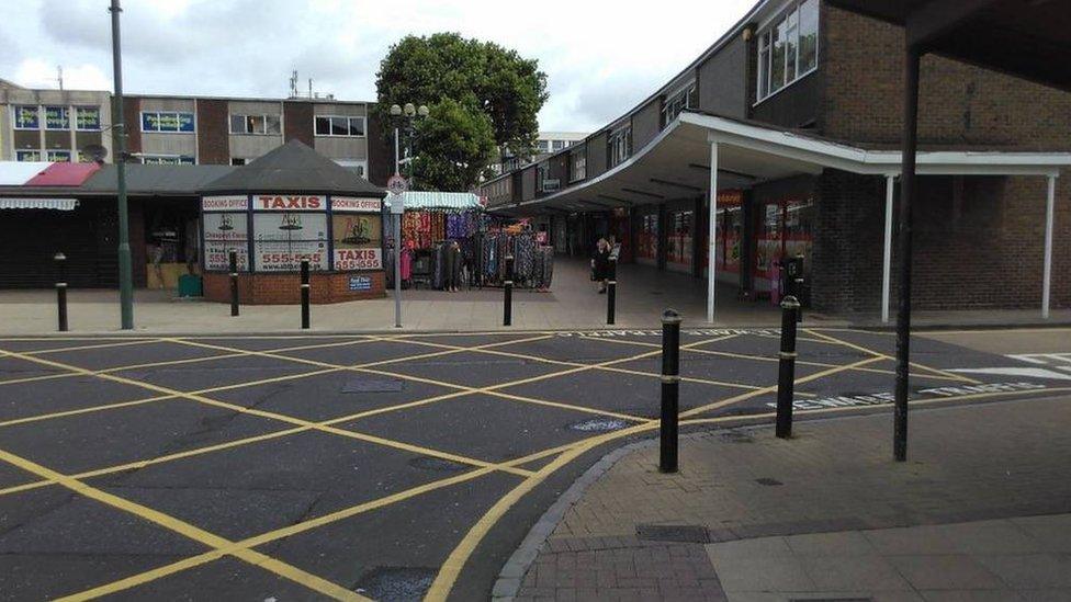 Market Pavement, Basildon