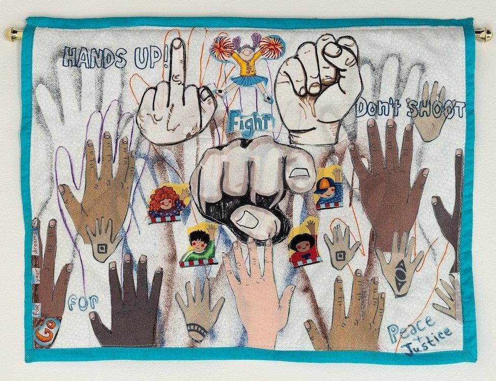 The Fist and the Finger, a quilt by Nedra Bonds