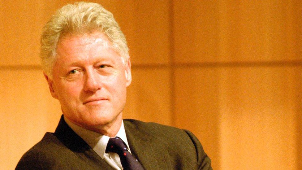 Bill Clinton listens to a speech by Czech President Vaclav Havel at the CUNY Graduate Center, 20 September 2002