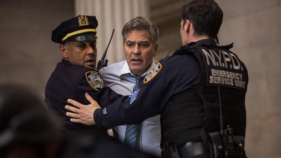 George Clooney (centre) in Money Monster