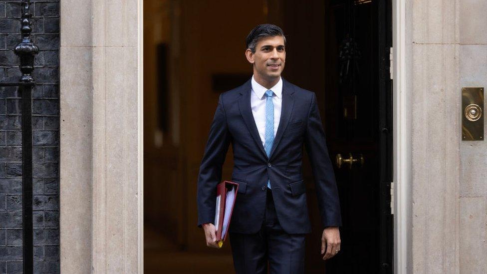 Rishi Sunak outside 10 Downing St.