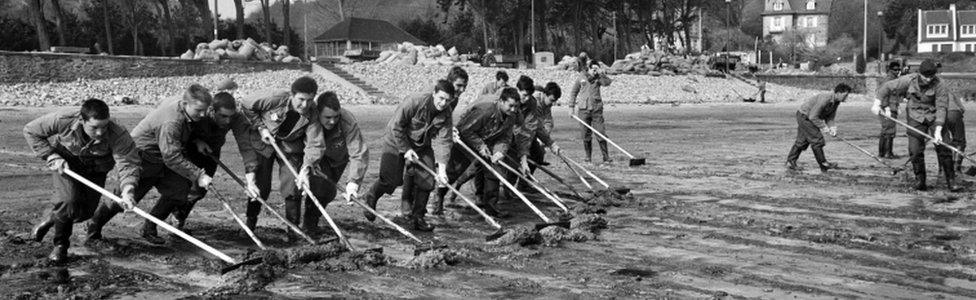 Cleaning up after the Torrey Canyon disaster