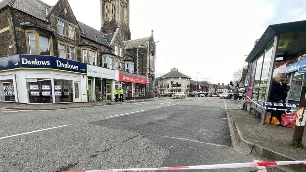 Police tape across Albany Road when it closed after the crash