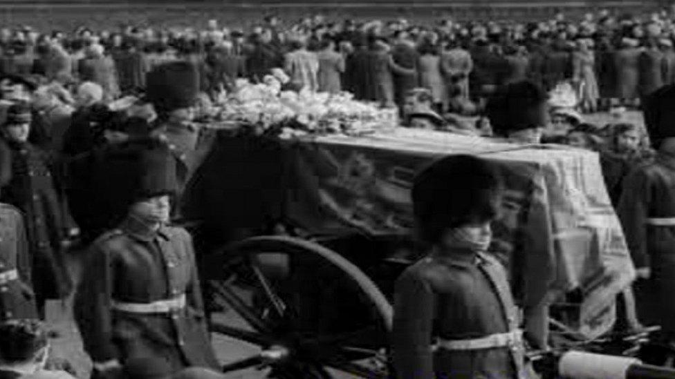 George VI's coffin at Wolferton station in 1952