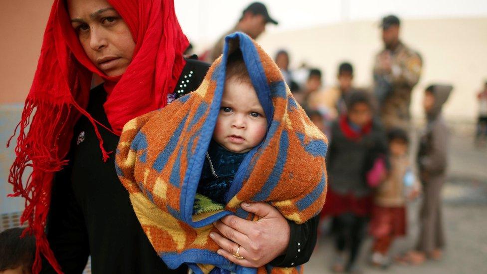 Displaced Iraqis who had fled their homes in western Mosul (13 March 2017)