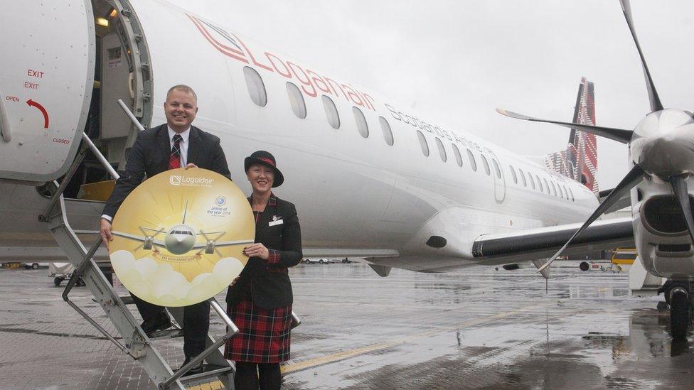 Jonathan Hinkles is Sharon Williams bho Loganair.