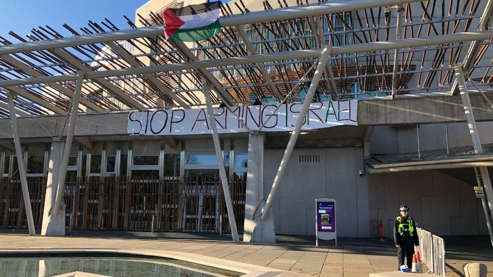 Palestinian protest at Scottish Parliament