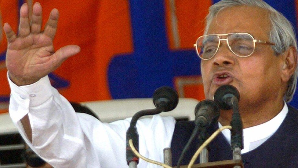 Former Indian Prime Minister Atal Behari Vajpayee gestures while addressing a political rally for his Bharatiya Janata Party (BJP) in Lucknow, 05 April 2004.