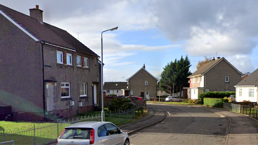 Clelland Avenue, Auhinarin