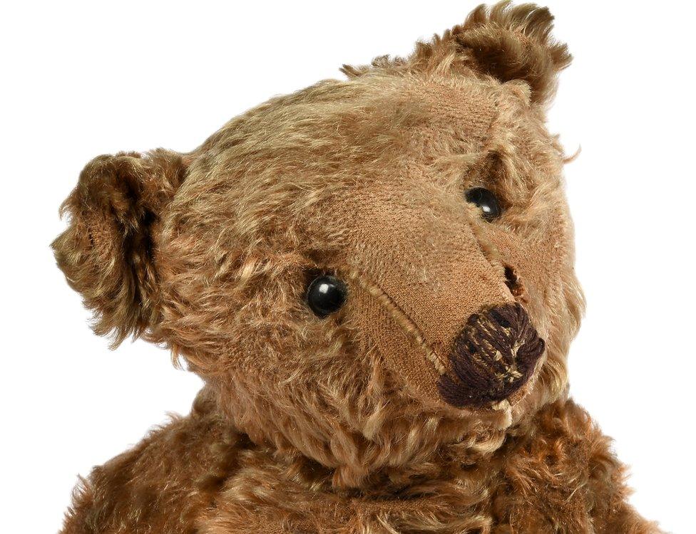 Rare Steiff teddy bear sells at auction for 3 200 BBC News